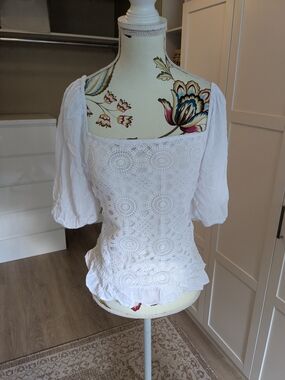 Reitmans White Crochet Square-Neck Puff Sleeve Blouse